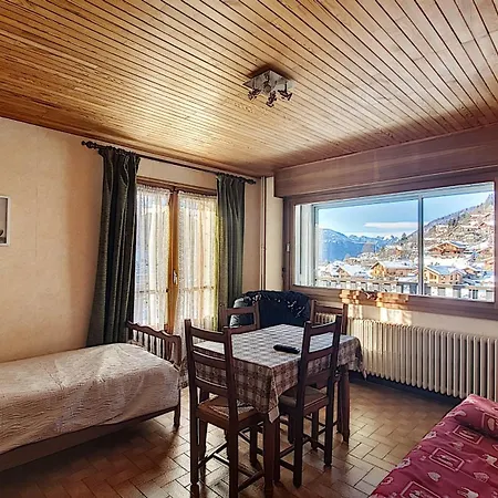 Grand Vane 4 Apartment